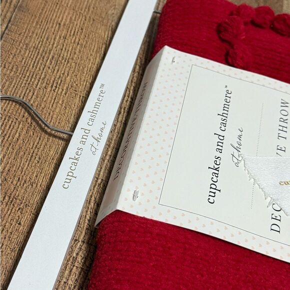 Cupcakes and Cashmere Red Hearts Knit Throw Blanket - Picture 8 of 10